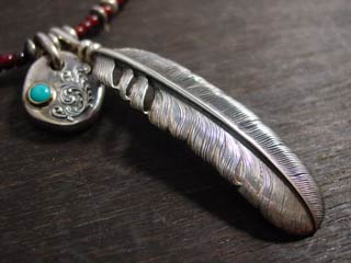 K-SMITH BEADS NECKLACE