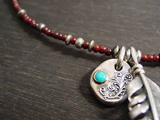 K-SMITH BEADS NECKLACE