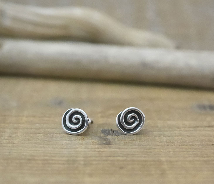 シルバー　ピアス
